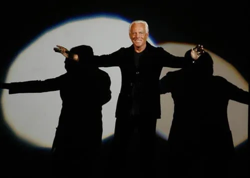 A decedat Giorgio Armani: O viață impresionantă în spatele genialității modei